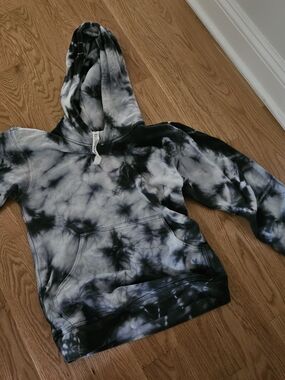 Black/white Tie Dye Hoodie